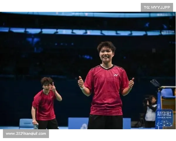 全运会混双赛场现温情一幕：黄东萍因伤退赛，四将赛后合影留念