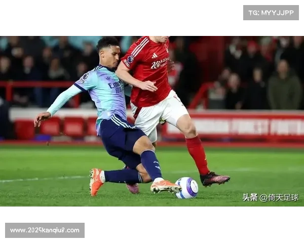 佛罗伦萨补射扳回一城，客场最后时刻施压