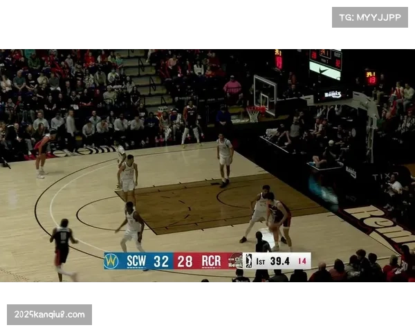 业余联赛借鉴：城市篮球联赛决赛，冠军队模仿NBA球队使用混合防守制胜